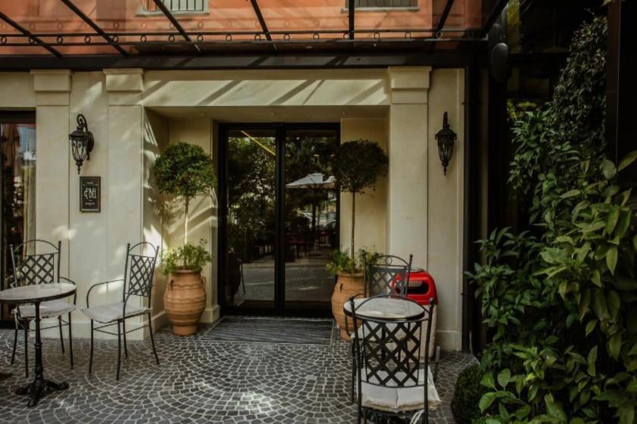 Ebel Boutique Hotel Тирана Екстер'єр фото